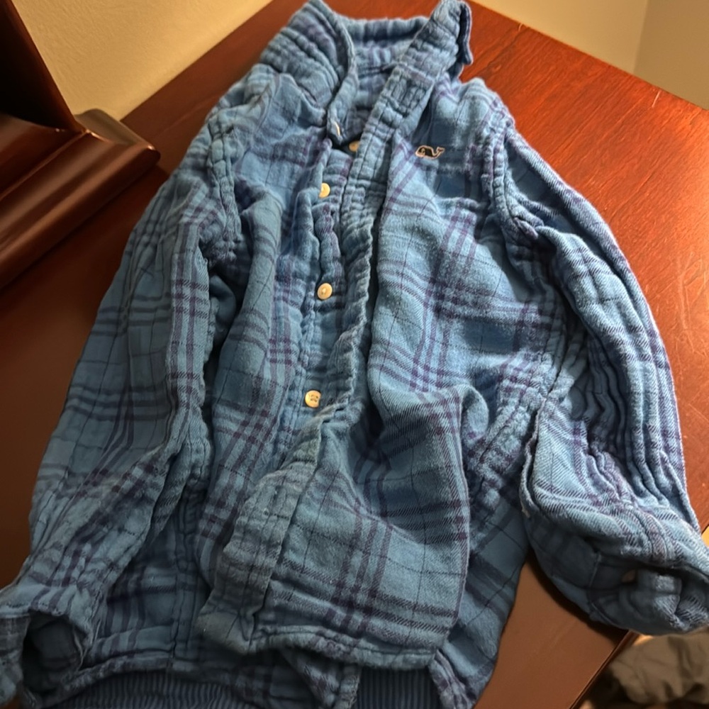 Vineyard Vines boys size 7 blue flannel button up.